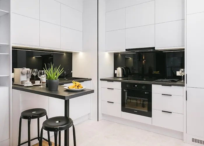 Urban Chic - Mennica Residence - One Bedroom Apartment -Citycenter&140